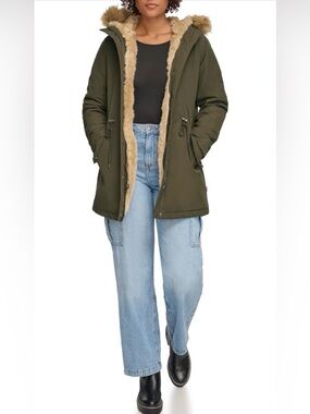 Levi's Women's Faux Fur Lined Hooded Parka Jacket Size L